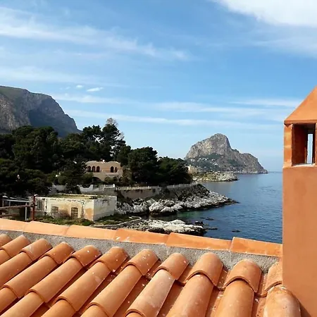 Πανσιόν La Capinera Holidays *